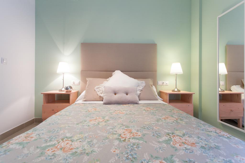 Apartamentos San Lorenzo Siviglia Esterno foto