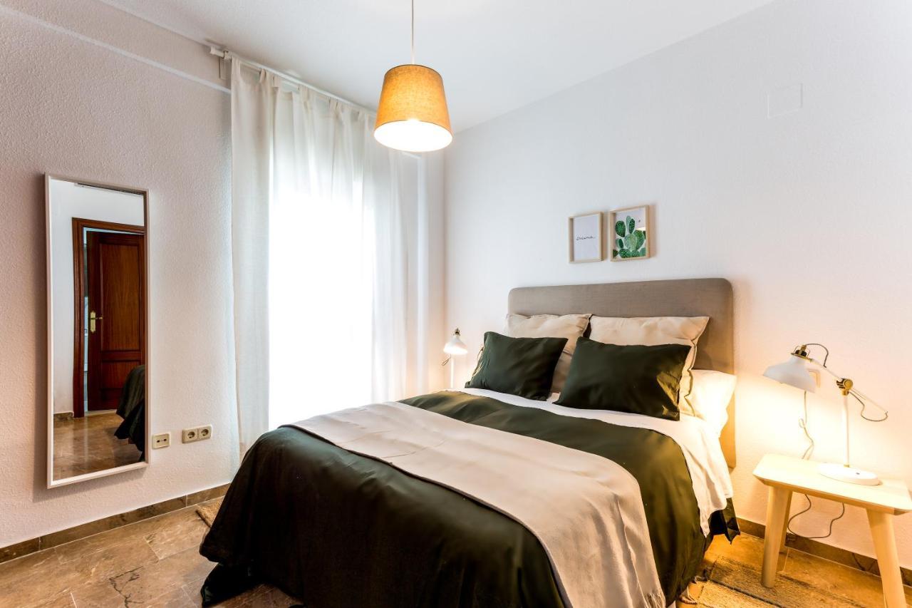 Apartamentos San Lorenzo Siviglia Esterno foto